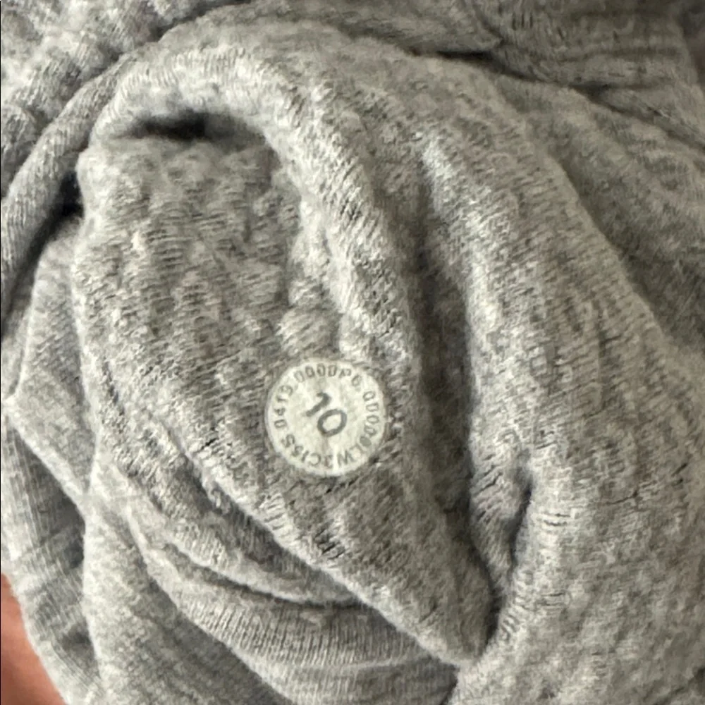 Lululemon 10 Catch A Moment Crew in Heathered Light Grey - Picture 6 of 9